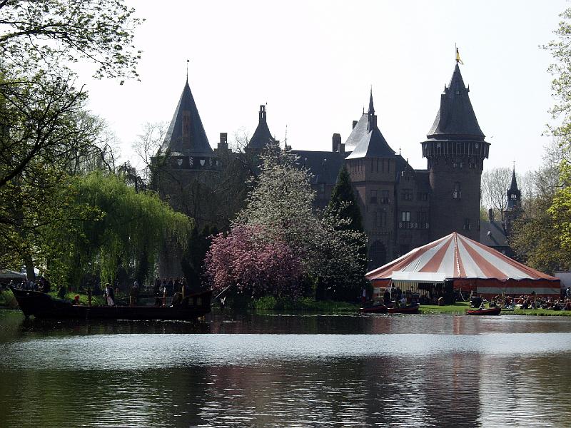 P4236266.jpg - Nice View across the lake with the trees in bloom.