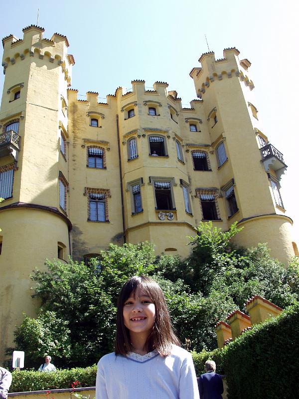 P8056894.jpg - R and her new home