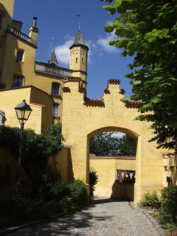 P8056901.jpg - Driveway at Hohenschwangau