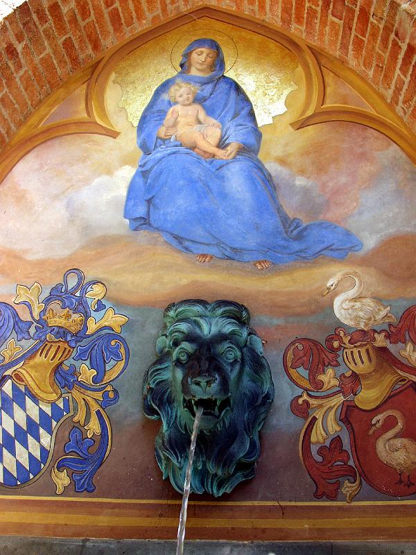 P8056903.jpg - Fountain