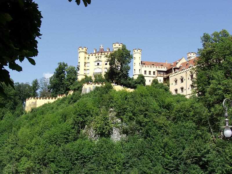 P8056914.jpg - Hohenschwangau castle from near the hotel