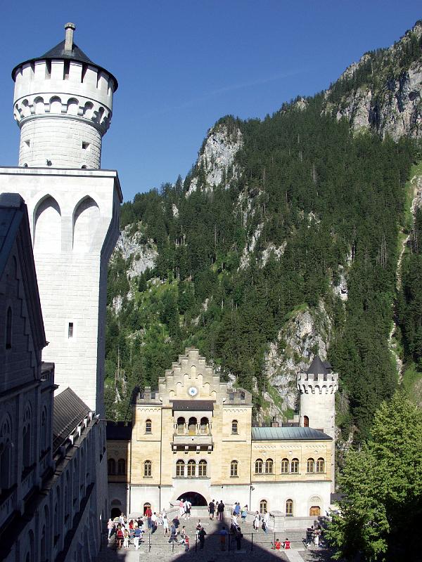 P8057010.jpg - Shot of the entry from inside