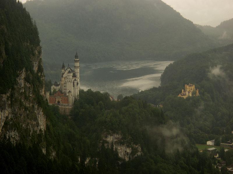 P8077252.jpg - View of both castles taken from Gondola