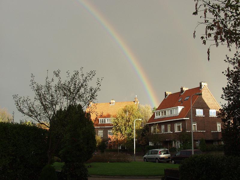 PB187745.jpg - Rainbow from the front yard in the Hague