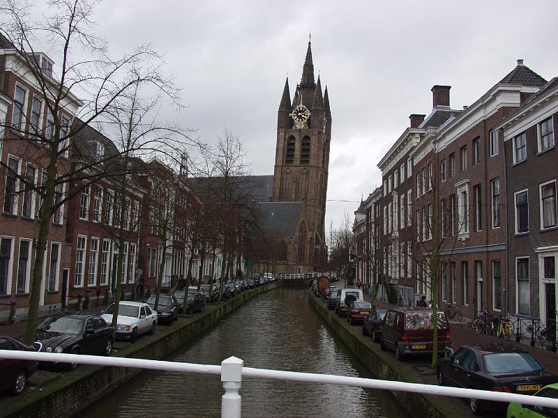 OldChurch3.jpg - Old Church in Delft looking down the canal.