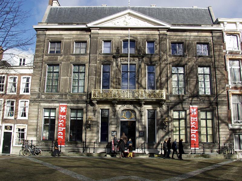 P2205718.jpg - Escher at the Palace.