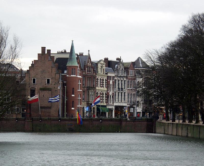 P2125676.jpg - Prison Gate and Surroundings