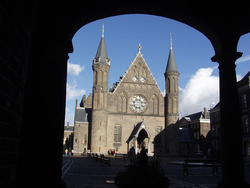 P2205725.jpg - Knight's Hall with Blue Sky.