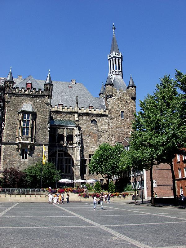 P7176679.jpg - City Hall of Aachen from the rear.