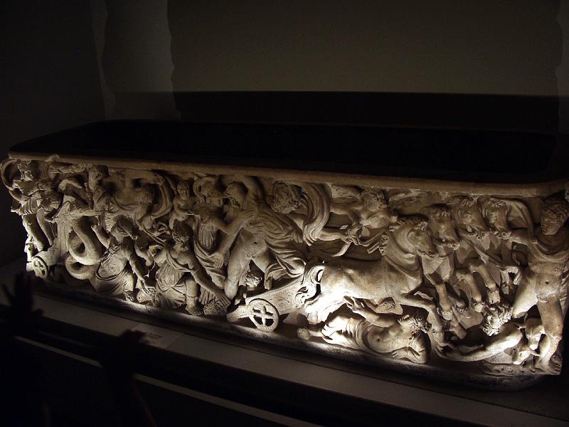 P7176728.jpg - One of the treasures of Charlemagne