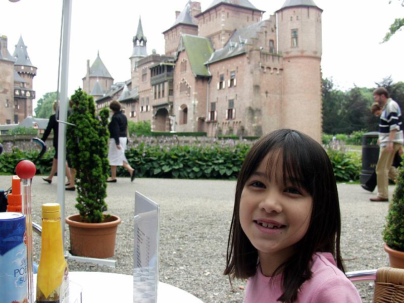 P7246808.jpg - R waits for food at the Kasteel