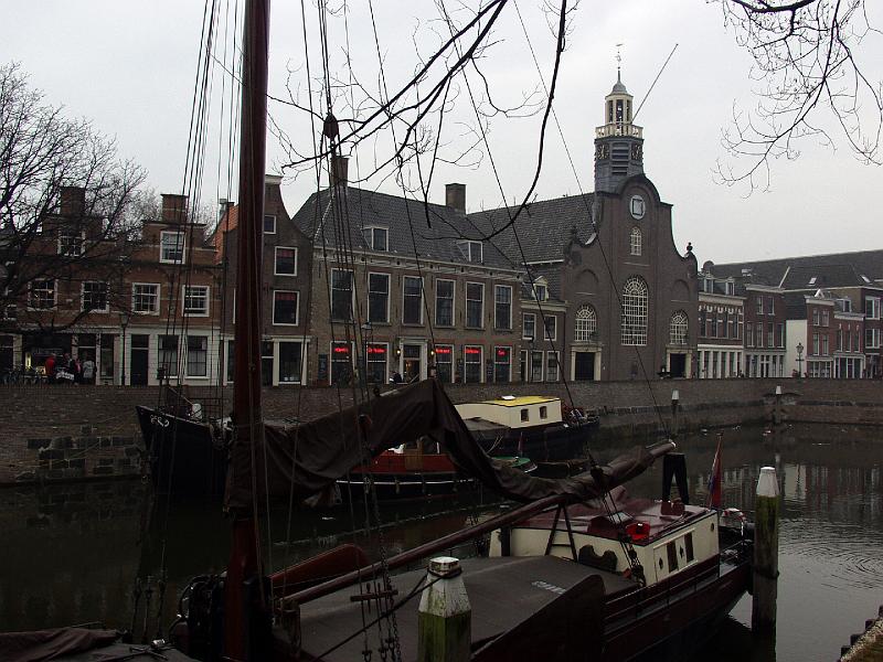 P3275963.jpg - Old Pilgrim Church and Pelgrim Brewery.