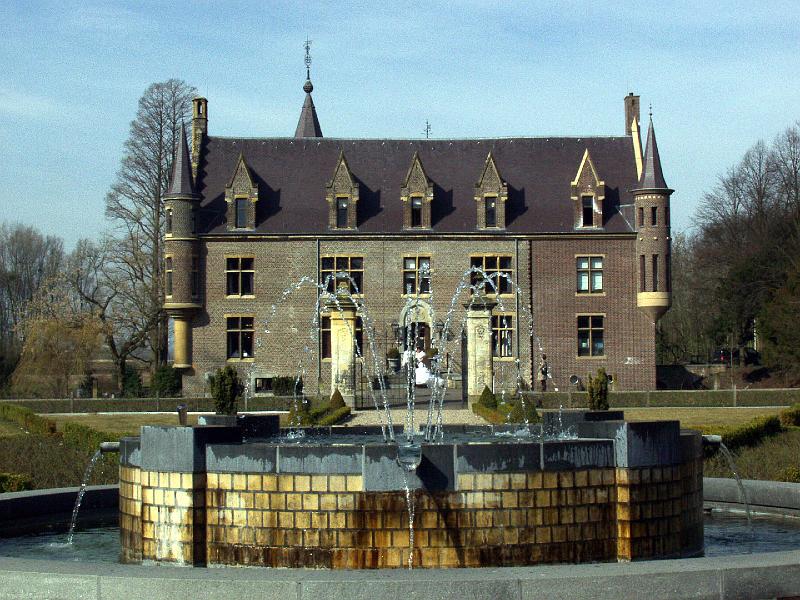 P3165768.jpg - Kasteel from the garden