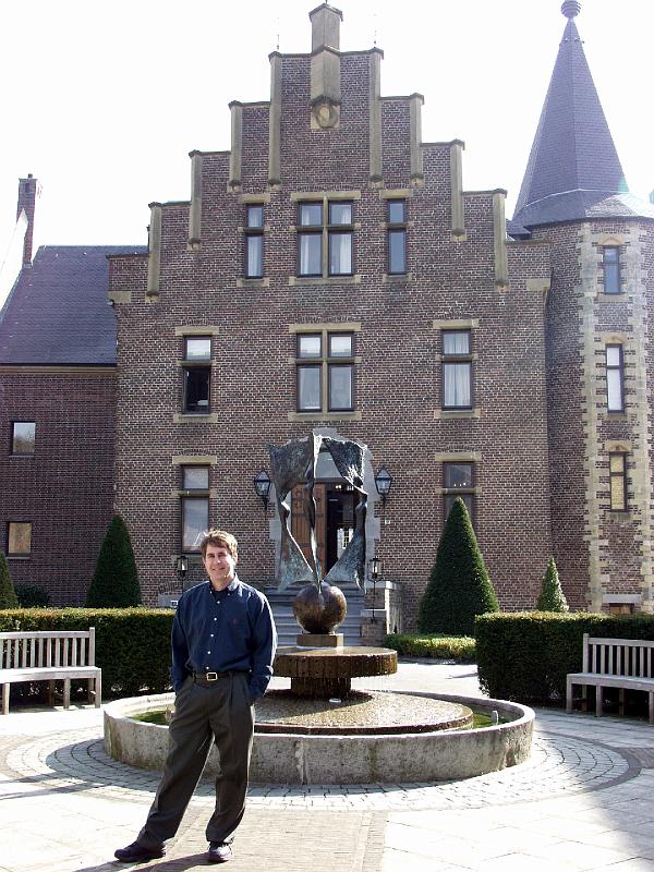 P3165775.jpg - Me from the Courtyard