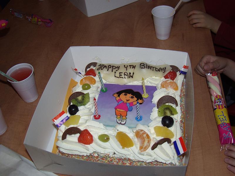 PB057740.jpg - Happy 4th Birtday Lean?  Small language problem.