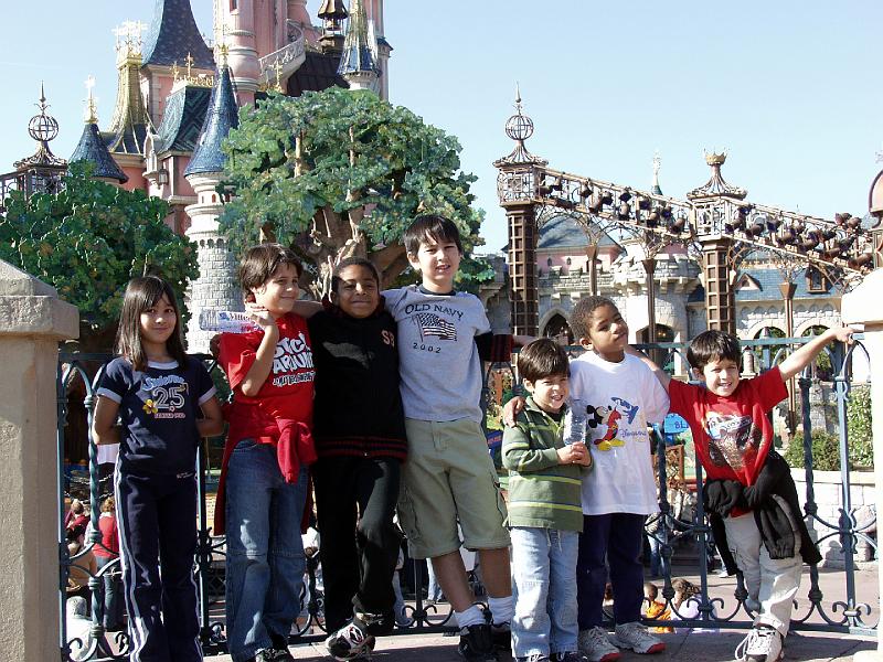 PA157548.jpg - Lotsa kids