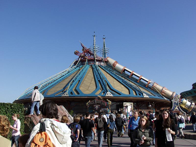 PA157552.jpg - Euro space mountain