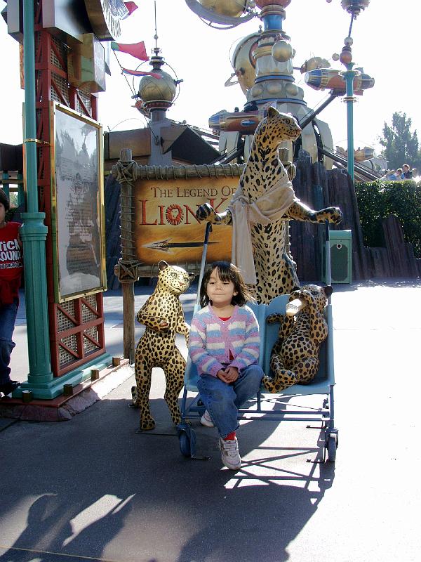 PA157554.jpg - L finds a new family