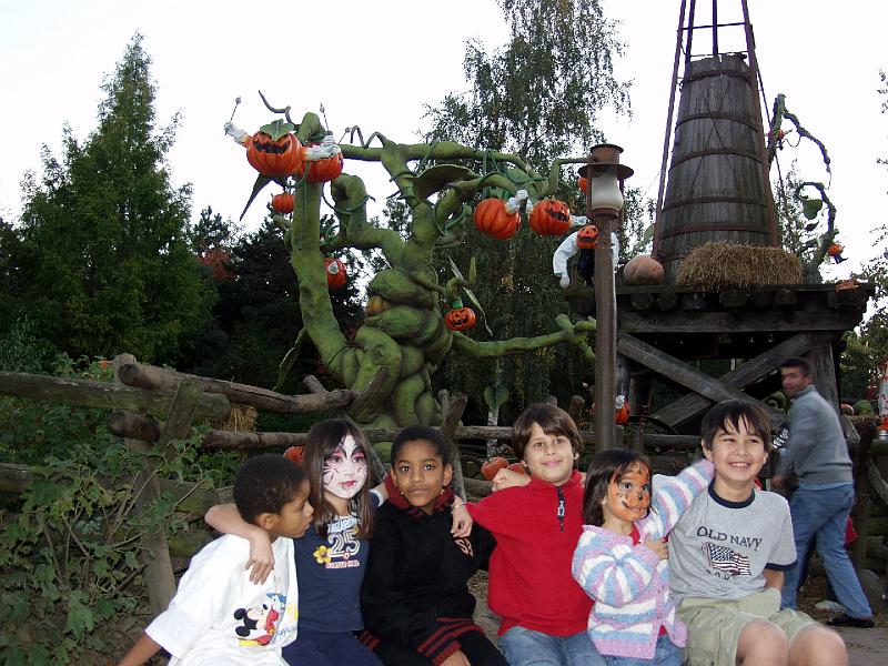 PA157592.jpg - Lots of monsters