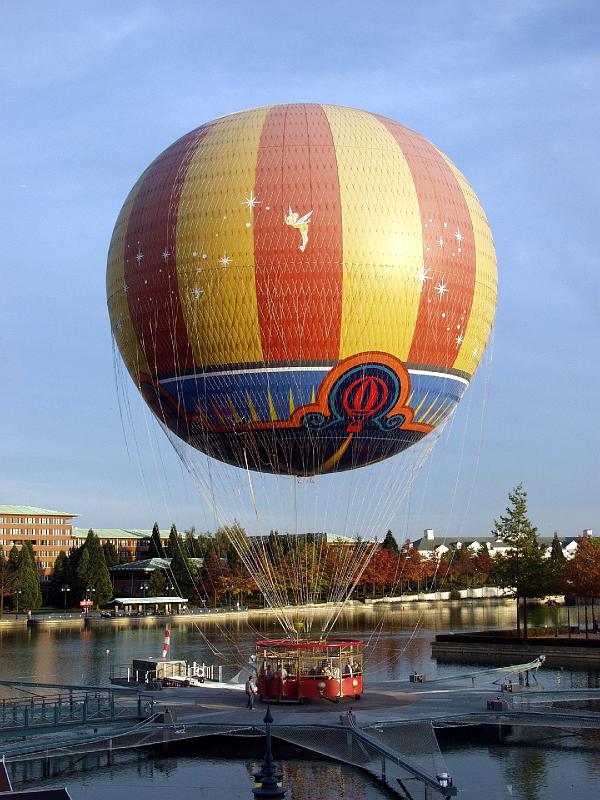 PA167656.jpg - Balloon rides.