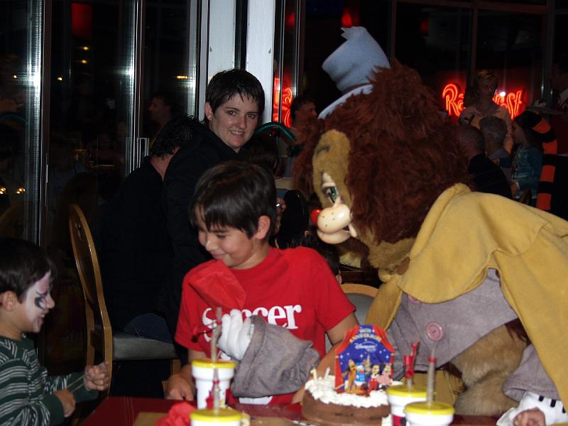 PA167686.jpg - Messing with M