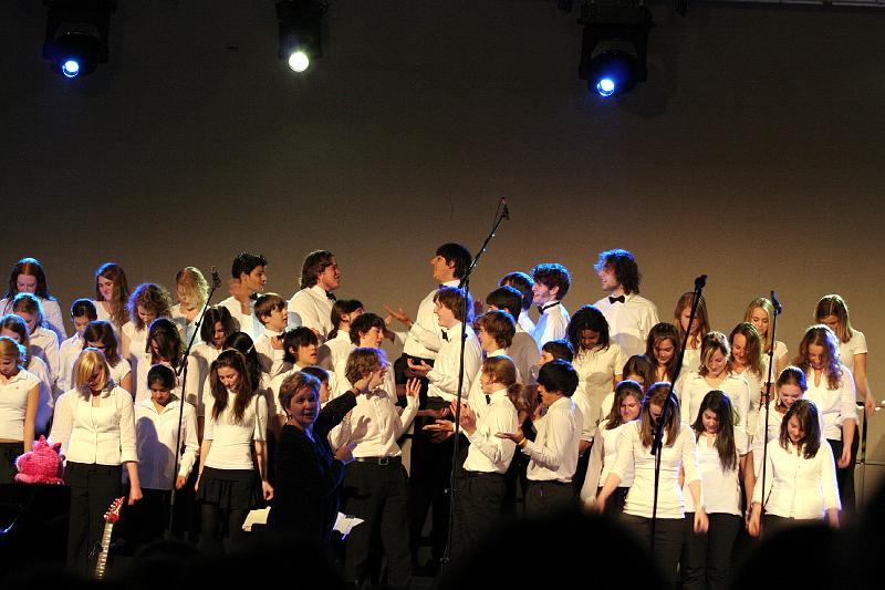 IMG_1232.jpg - What's going on?