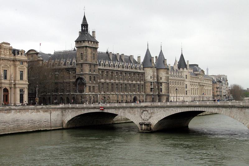 IMG_0847.jpg - Along Seine