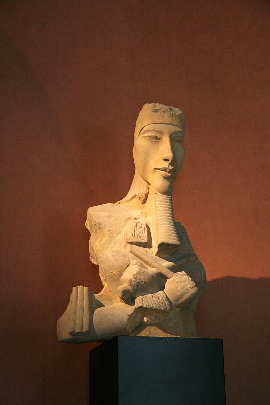 IMG_0876.jpg - Interesting with the lines of breakage