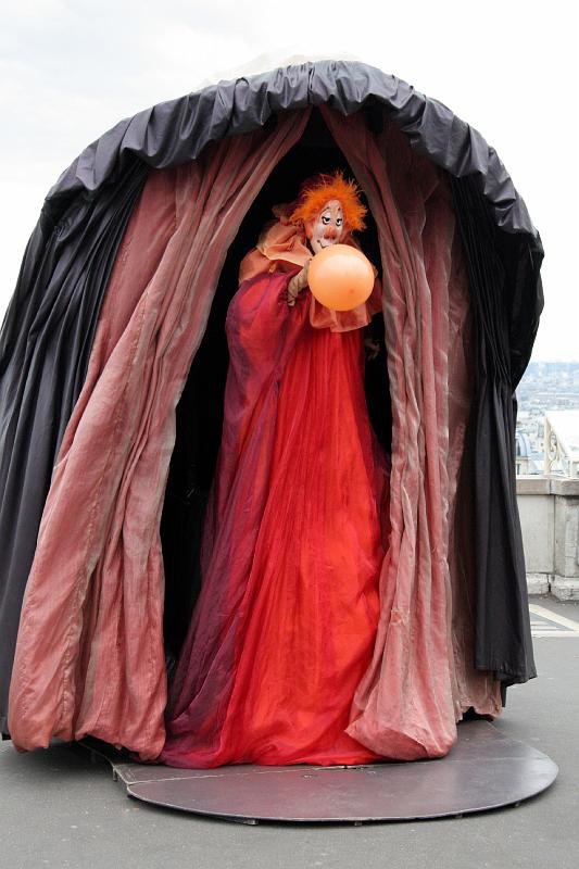 IMG_0922.jpg - Street Performer