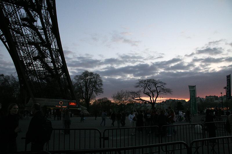 IMG_1022.jpg - Sunset at Eiffel Tower