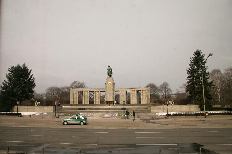 IMG_0415.jpg - Soviet memorial formerly in West Berlin.