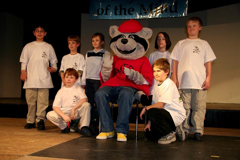 IMG_0564.jpg - M's team with Omer.