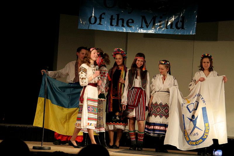 IMG_0589.jpg - Culture show from Ukraine team.