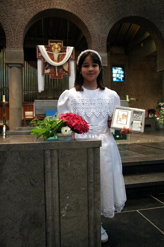 IMG_1687.jpg - R after communion