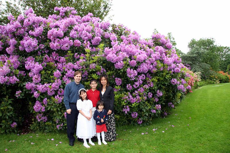 IMG_1719.jpg - Family and flowers