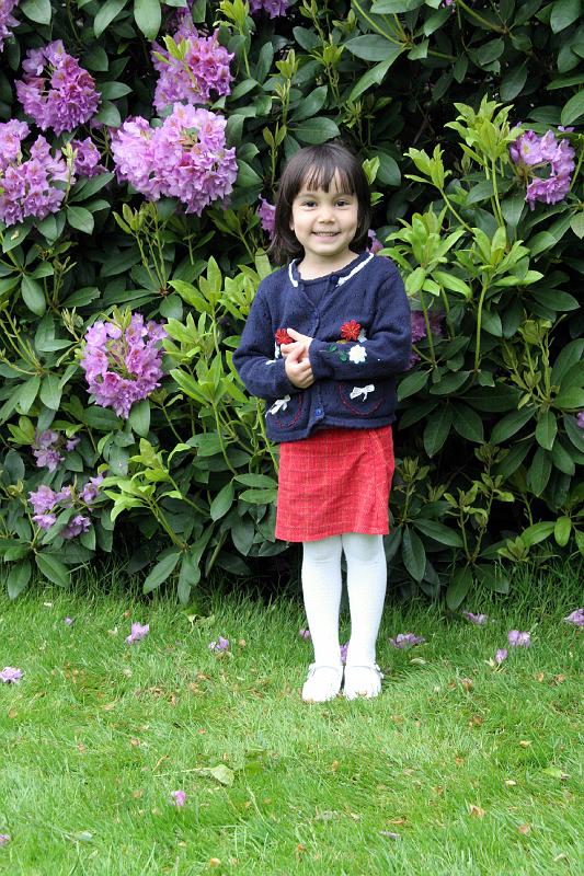 IMG_1730.jpg - L and flowers