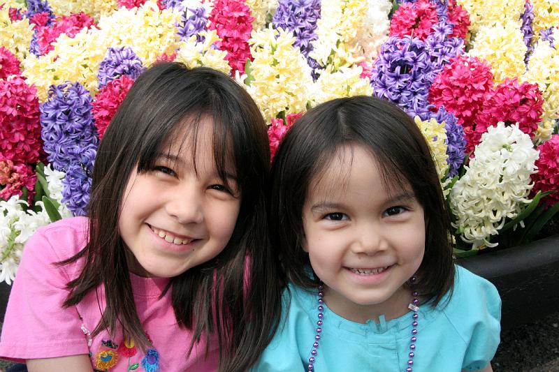 IMG_1359.jpg - R&L with the flowers at Keukenhof