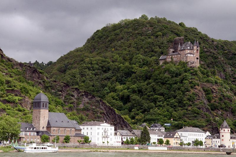 IMG_1461.jpg - Burg Katz above St. Goarshausen.  Privately owned by a Japanese businessman.
