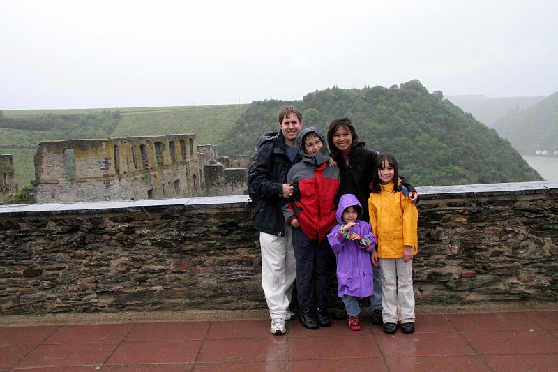 IMG_1661.jpg - My family at Rheinfels